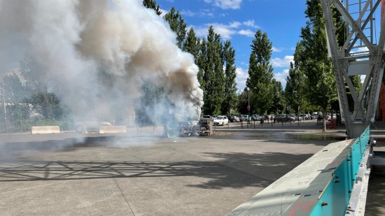 Lyon : un camion de nettoyage se renverse, un agent de la propreté blessé Lyon : un camion de nettoyage se renverse, un agent de la propreté blessé