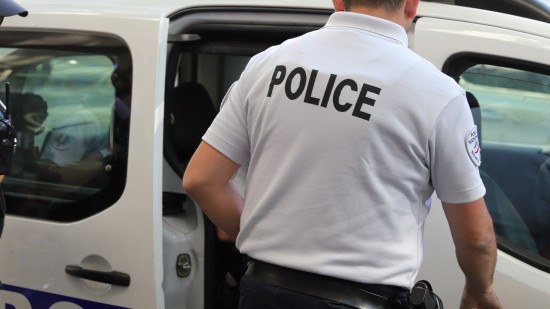 Villeurbanne : ils s'opposent à l'interpellation de leur ami en insultant et jetant des pierres sur les policiers