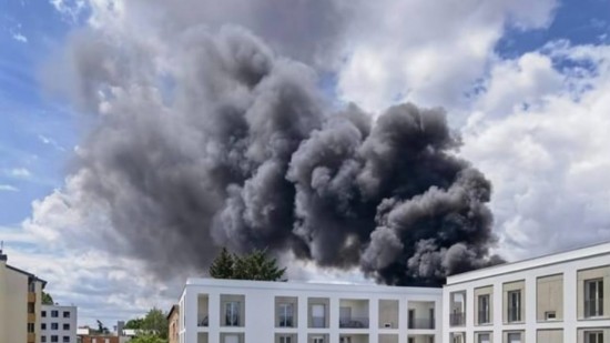 Un impressionnant incendie près de la gare de Villefranche-sur-Saône, 110 pompiers mobilisés