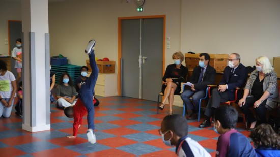 Vacances apprenantes dans la Métropole de Lyon : "Faire sortir les enfants d'un itinéraire déjà tracé" Vacances apprenantes dans la Métropole de Lyon : "Faire sortir les enfants d'un itinéraire déjà tracé"