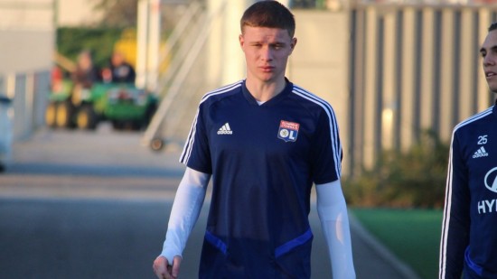 Melvin Bard quitte l'OL pour l'OGC Nice pour 3 millions d'euros Melvin Bard quitte l'OL pour l'OGC Nice pour 3 millions d'euros