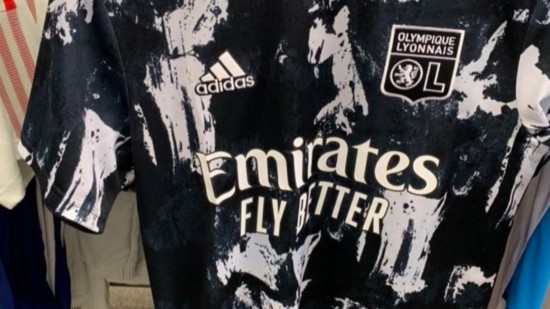 Le maillot third de l'OL a fuité sur les réseaux sociaux Le maillot third de l'OL a fuité sur les réseaux sociaux