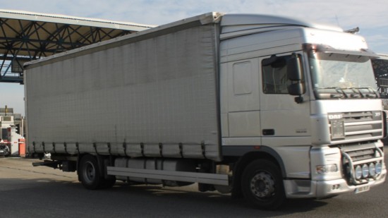 Près de Lyon : quatre Kurdes retrouvés dans un camion en provenance d'Italie Près de Lyon : quatre Kurdes retrouvés dans un camion en provenance d'Italie