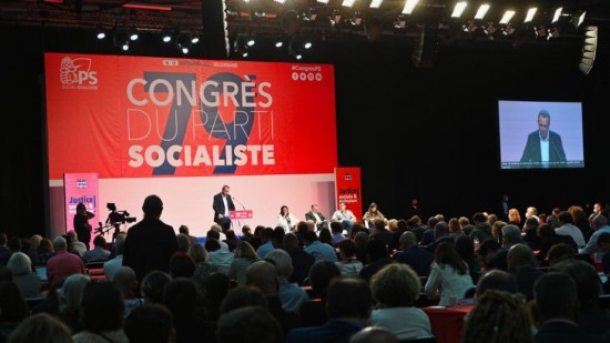 A Villeurbanne, Olivier Faure réélu à la tête du PS face à Hélène Geoffroy