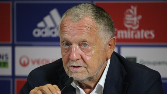 PSG-OL : Aulas plaide pour des arbitres au micro ouvert, comme au rugby PSG-OL : Aulas plaide pour des arbitres au micro ouvert, comme au rugby