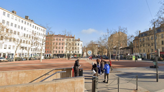 Lyon : la place de la Croix-Rousse n’aura pas son marché de Noël cette année