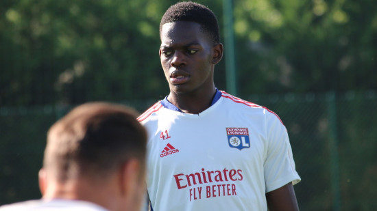 Castello Lukeba (OL) appelé en renforts avec les Espoirs