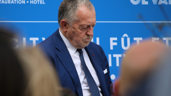 Quelles possibles sanctions pour l'OL après l'arrêt du match contre Marseille ? Quelles possibles sanctions pour l'OL après l'arrêt du match contre Marseille ?