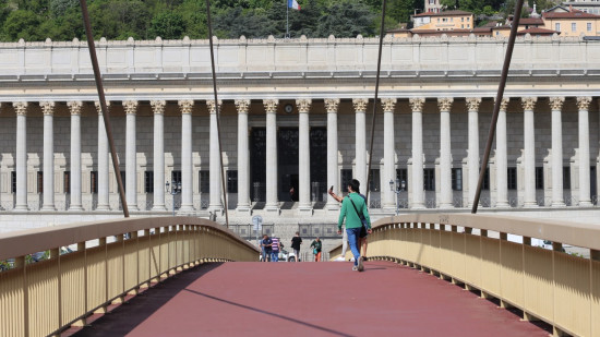 Double infanticide pr&egrave;s de Lyon : ouverture du proc&egrave;s de la m&egrave;re qui clame son innocence