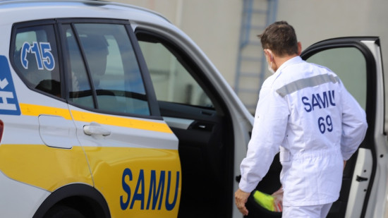 Lyon : un jeune motard perd la vie après une collision avec une ambulance Lyon : un jeune motard perd la vie après une collision avec une ambulance