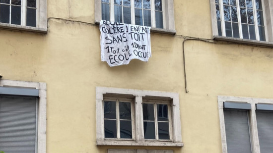 Villeurbanne : un collège et un gymnase occupés pour des élèves sans abri