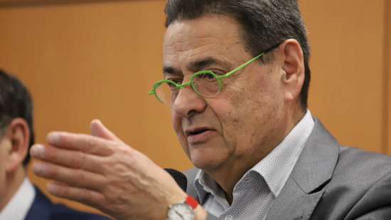 L'ancien maire de Villeurbanne Jean-Paul Bret répond aux critiques sur sa gestion des finances