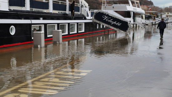 Intempéries à Lyon : le Rhône et la Saône entrent en "vigilance crue"