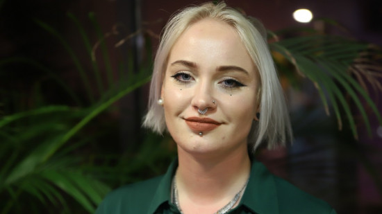 Présidentielle 2022 : Mila recadre Eric Zemmour et Valeurs Actuelles