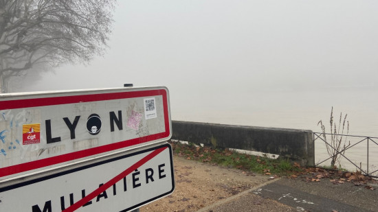 Lyon plongée sous un épais brouillard pour le premier jour de l’année