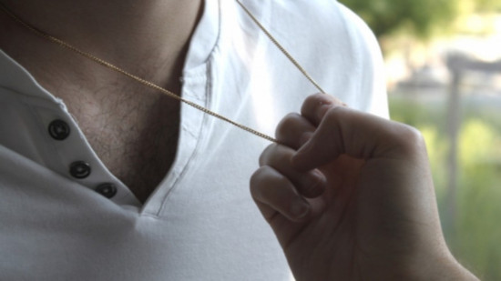 Lyon : les faux mineurs volent une chaîne en or sous les yeux des policiers Lyon : les faux mineurs volent une chaîne en or sous les yeux des policiers