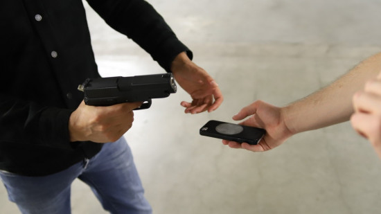 Lyon : ils veulent acheter une moto en ligne et finissent séquestrés dans un parking