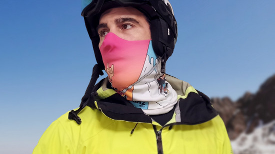 Des tours de cou anti-Covid made in Lyon s'arrachent dans les stations de ski