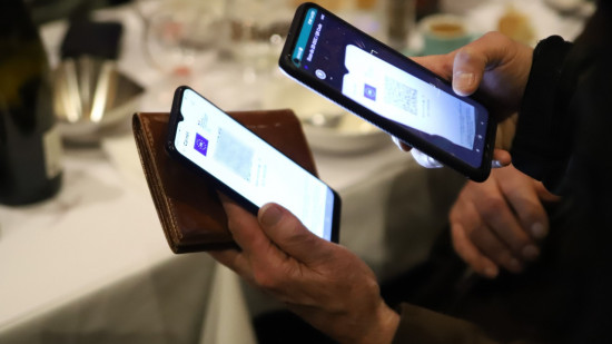 Le pass vaccinal arrive : quels changements dans la vie des Lyonnais et des Français ?