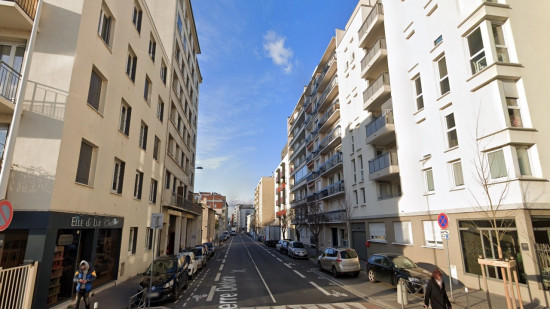 Lyon : il tire des balles à blanc en bas de l’immeuble de sa petite amie Lyon : il tire des balles à blanc en bas de l’immeuble de sa petite amie