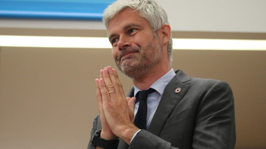Après le meeting "catastrophe" de Valérie Pécresse, Laurent Wauquiez estime n'avoir "qu'à se baisser pour ramasser le parti"