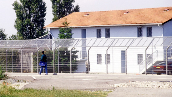 Incendie au centre de rétention de Lyon Saint-Exupéry : deux personnes hospitalisées dans un état grave