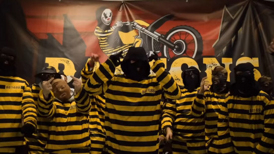 Lyon : le camion publicitaire qui faisait la promo du nouveau clip des Daltons intercepté, le chauffeur en garde à vue Lyon : le camion publicitaire qui faisait la promo du nouveau clip des Daltons intercepté, le chauffeur en garde à vue