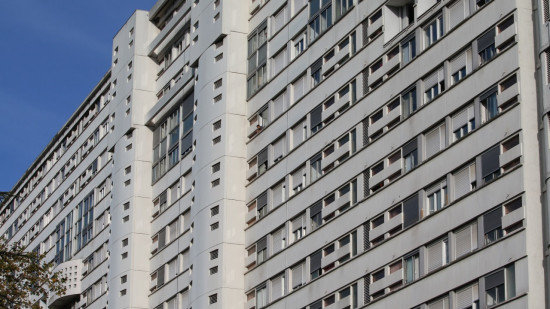 Kalashnikov, grenade : la barre Sakharov de la Duchère revient sur le devant de la scène à Lyon