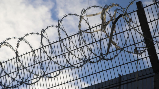 Près de Lyon : interpellés en train d’envoyer des colis de… merguez en prison !