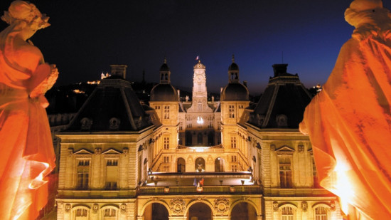 Lyon : la Ville éteint ses bâtiments pour la planète ce samedi soir