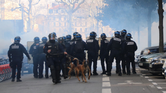 Près de Lyon : au moins 12 policiers blessés ce week-end entre Villeurbanne, Vénissieux et Rillieux-la-Pape Près de Lyon : au moins 12 policiers blessés ce week-end entre Villeurbanne, Vénissieux et Rillieux-la-Pape