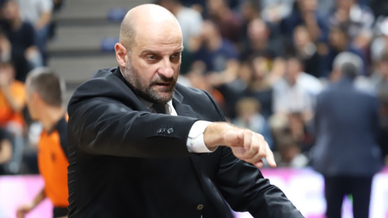 L'ancien entraîneur de l'ASVEL Zvezdan Mitrovic réclame plus d'un million d'euros au club
