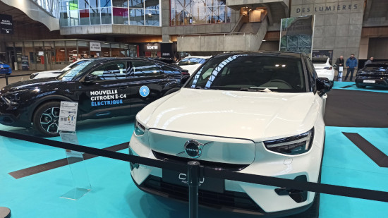 Plus de 65 000 visiteurs et 1850 voitures vendues, un "succès" pour le salon de l'automobile de Lyon Plus de 65 000 visiteurs et 1850 voitures vendues, un "succès" pour le salon de l'automobile de Lyon