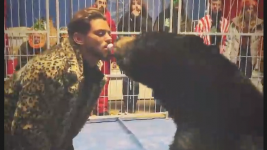 Rayane Bensetti pose avec un ours : Hugo Clément lui fait la morale, à tort