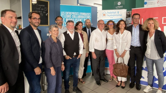 Les familles ukrainiennes logées à Lyon "dans une perspective de devenir autonomes"