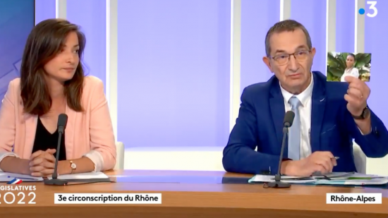 Législatives : en plein débat, le candidat RN de la 3e circo de Lyon utilise une photo de sa femme noire comme argument