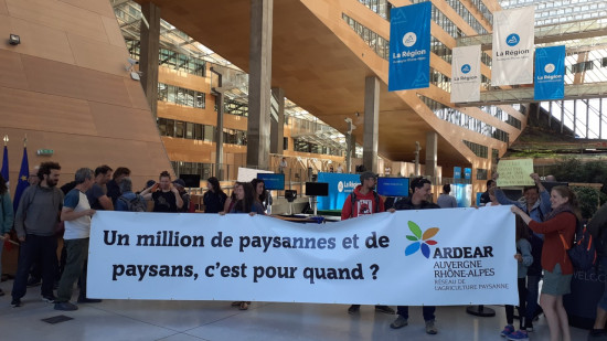 Lyon : le si&egrave;ge de la R&eacute;gion occup&eacute; par des jeunes agriculteurs