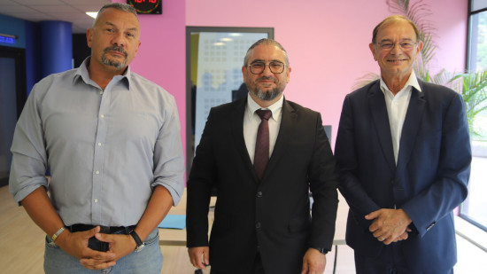 Lyon Politiques : le débat législatives de la 14e circonscription du Rhône (Yves Blein, Bruno Attal, Yalcin Ayvali) Lyon Politiques : le débat législatives de la 14e circonscription du Rhône (Yves Blein, Bruno Attal, Yalcin Ayvali)