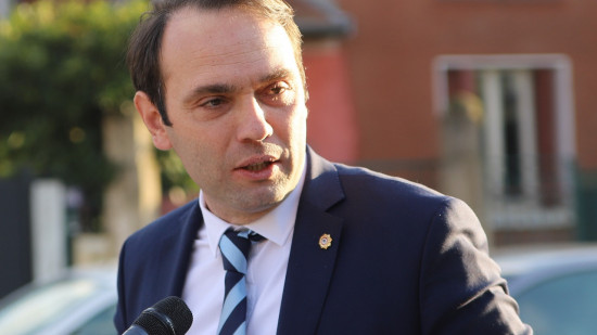 Rencontre Doucet-Mélenchon à Lyon : une "bienveillance dangereuse et glaçante" selon le maire de Bron Rencontre Doucet-Mélenchon à Lyon : une "bienveillance dangereuse et glaçante" selon le maire de Bron