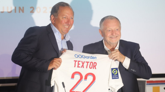 Rachat de l'OL par John Textor : cet "amoureux du football" veut "gagner la Ligue des Champions"
