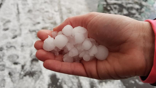 Orages de grêle : l'opposition socialiste de la Région Auvergne-Rhône-Alpes demande un plan d'urgence Orages de grêle : l'opposition socialiste de la Région Auvergne-Rhône-Alpes demande un plan d'urgence