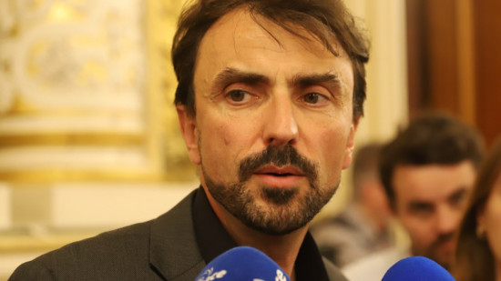 Septième vague de Covid : le maire de Lyon attend un "message clair" du gouvernement pour le retour du port du masque Septième vague de Covid : le maire de Lyon attend un "message clair" du gouvernement pour le retour du port du masque