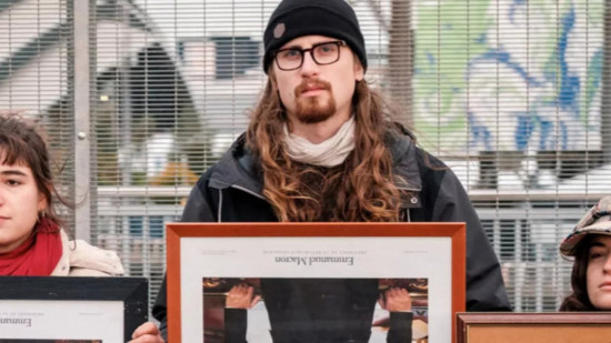 Charles de Lacombe avait décroché le portrait d'Emmanuel Macron : le militant pour le climat relaxé en appel à Lyon