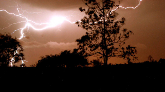 Vent violent, fortes pluies et grêle : le Rhône placé en alerte orange aux orages