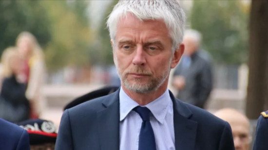 Tweet ambigu de Darmanin après l’agression de policiers à Lyon : "Je l’ai connu plus regardant sur la présomption d’innocence", tacle un député du Rhône Tweet ambigu de Darmanin après l’agression de policiers à Lyon : "Je l’ai connu plus regardant sur la présomption d’innocence", tacle un député du Rhône