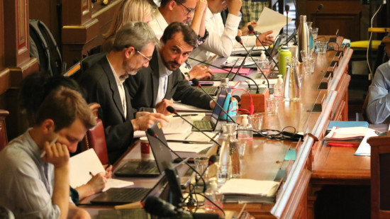 Hausse des impôts à Lyon ? "On ne s'interdit rien si l'Etat n'est pas à la hauteur", déclare Grégory Doucet