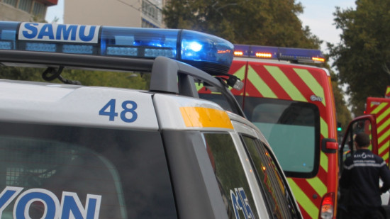 Une voiture renverse deux femmes et un bébé à Vénissieux