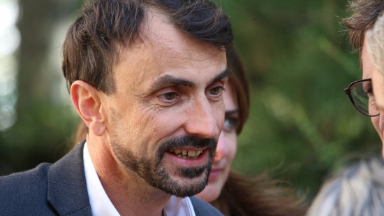 Lyon : Grégory Doucet accepte le million d'euros de Laurent Wauquiez, mais pour installer des urinoirs inclusifs au lieu de caméras !