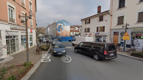 Une Voie Lyonnaise Grande rue d'Oullins ? Les élus s'écharpent à la Métropole de Lyon