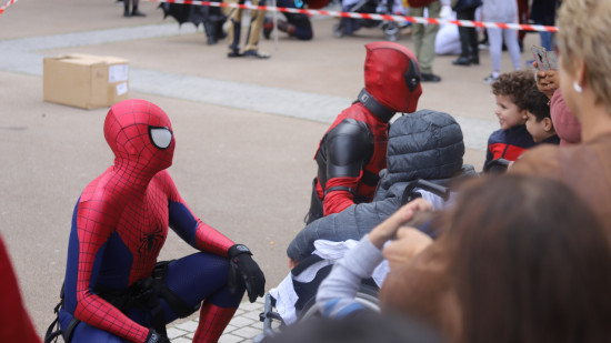Lyon : les enfants malades sauvés de leur quotidien par les super-héros